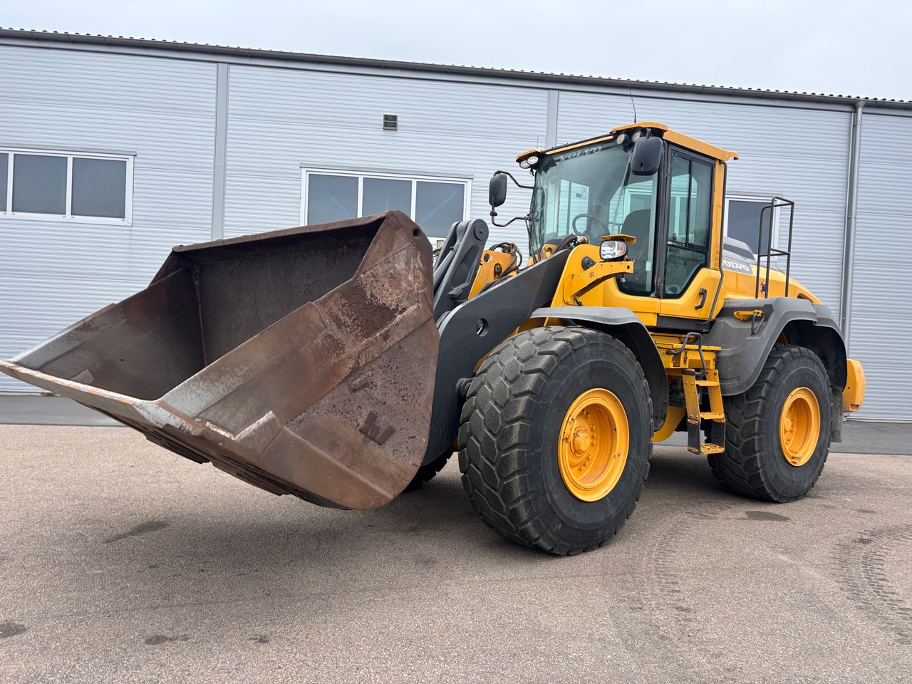Volvo L110H - Cargadora de ruedas: foto 1 Volvo L110H - Cargadora de ruedas: foto 1