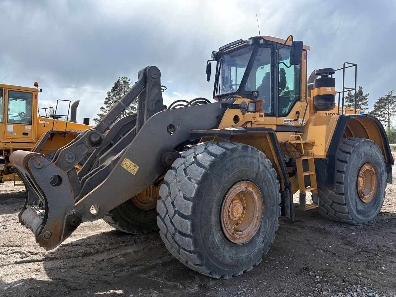 Volvo L220F - Cargadora de ruedas: foto 1 Volvo L220F - Cargadora de ruedas: foto 1
