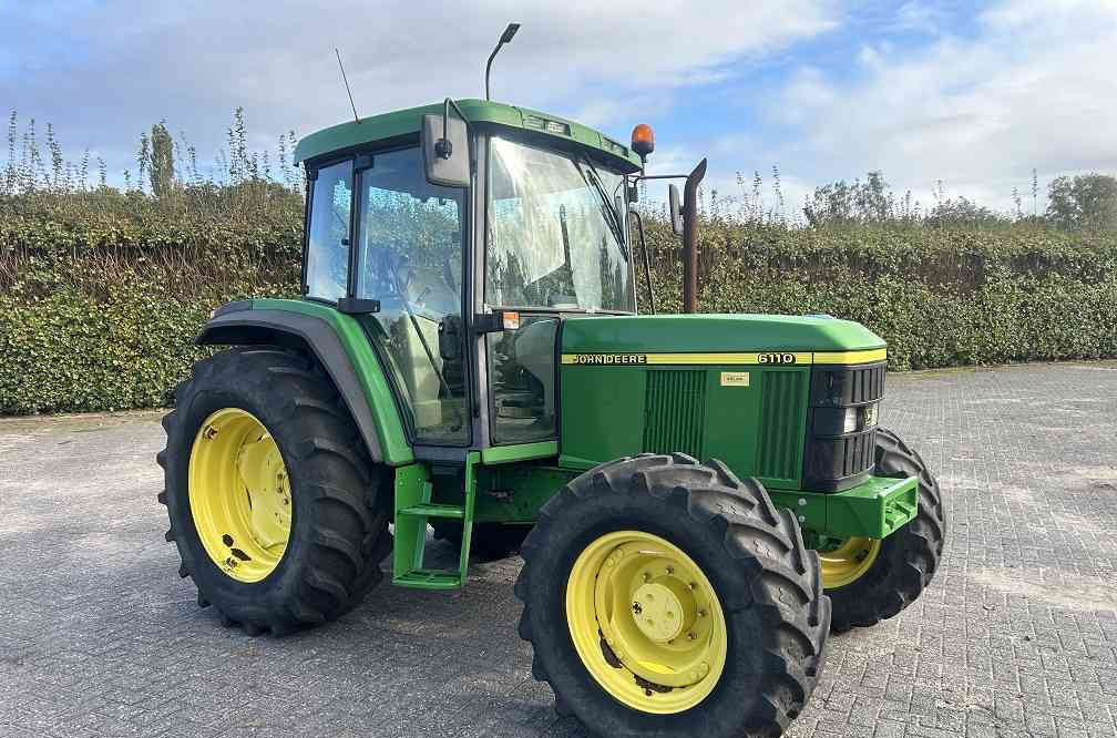 John Deere 6110 - Tractor: foto 4 John Deere 6110 - Tractor: foto 4