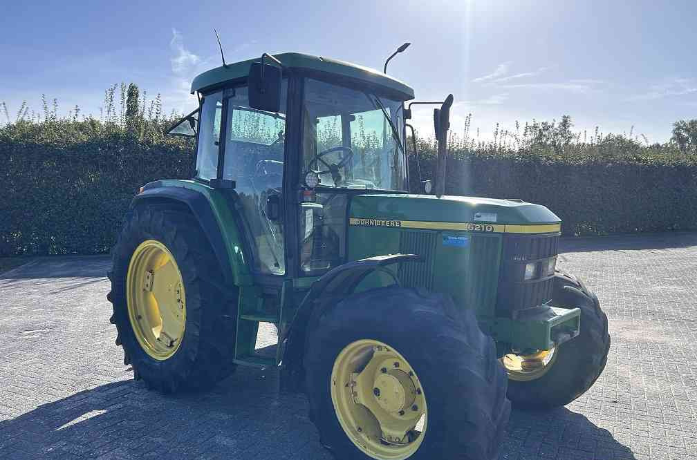 John Deere 6210 - Tractor: foto 4 John Deere 6210 - Tractor: foto 4