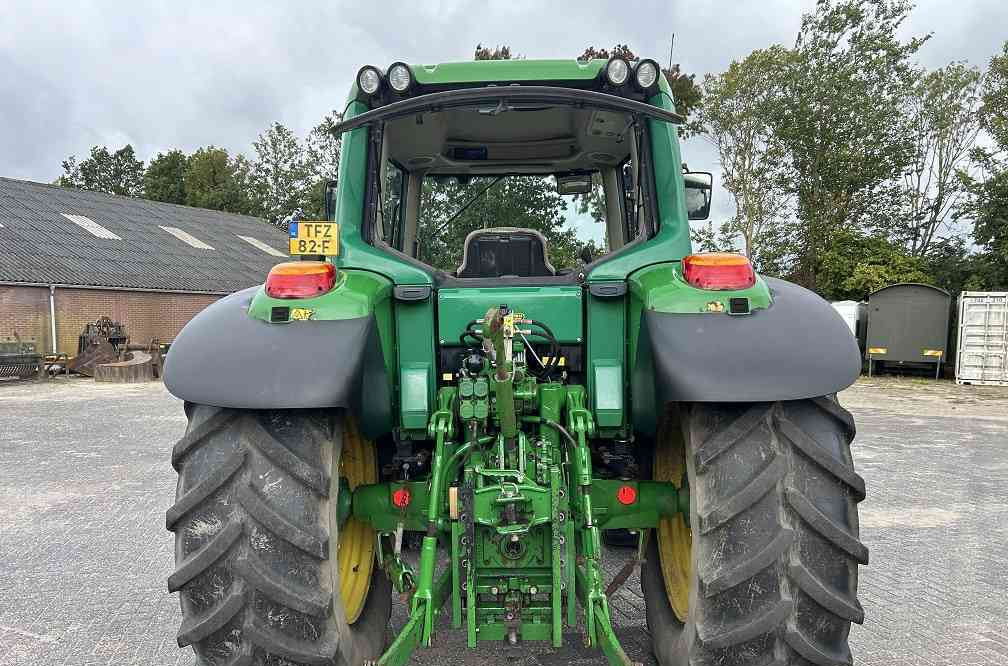 John Deere 6220 premium - Tractor: foto 3 John Deere 6220 premium - Tractor: foto 3