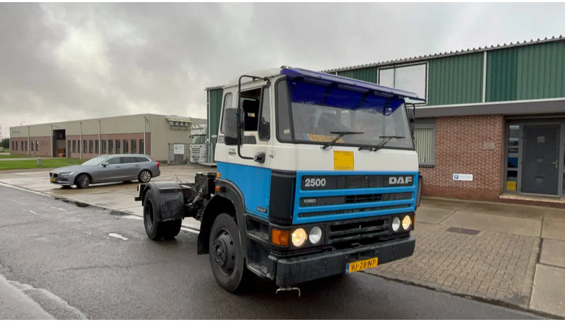 Cabeza tractora DAF 2500 Daf 2500 TI chassis: foto 8