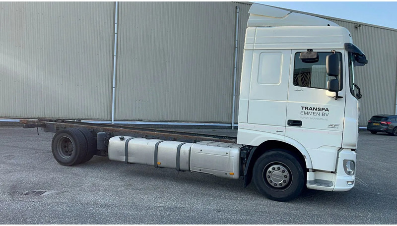 DAF XF 440 nette XF106 Chassis cabine - Chasis camión: foto 4 DAF XF 440 nette XF106 Chassis cabine - Chasis camión: foto 4