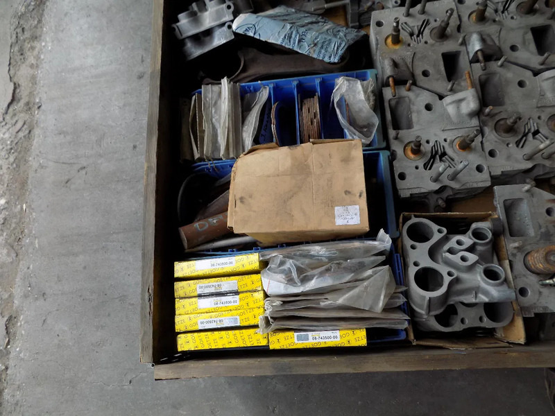 Deutz onderdelen motor - Motor: foto 3 Deutz onderdelen motor - Motor: foto 3