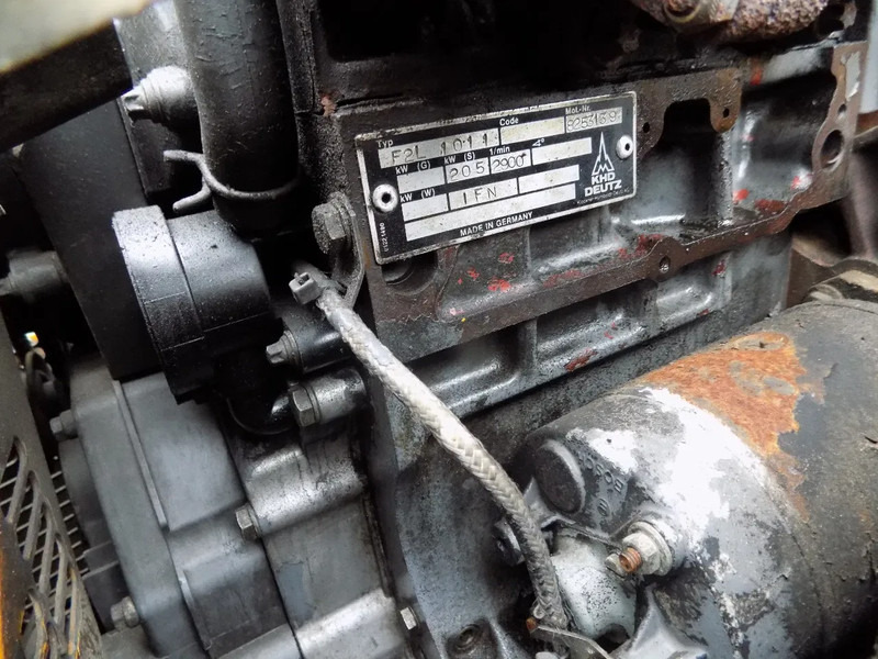 Ingersoll Rand compressor deutz typ 1011 met tandem aanhanger - Compresor de aire: foto 4 Ingersoll Rand compressor deutz typ 1011 met tandem aanhanger - Compresor de aire: foto 4