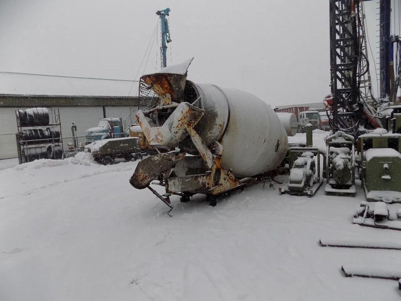 Beton mixer 9 m3 beton mixer 9 m3 met deutz aandrijving beton mixer - Camión hormigonera: foto 1 Beton mixer 9 m3 beton mixer 9 m3 met deutz aandrijving beton mixer - Camión hormigonera: foto 1