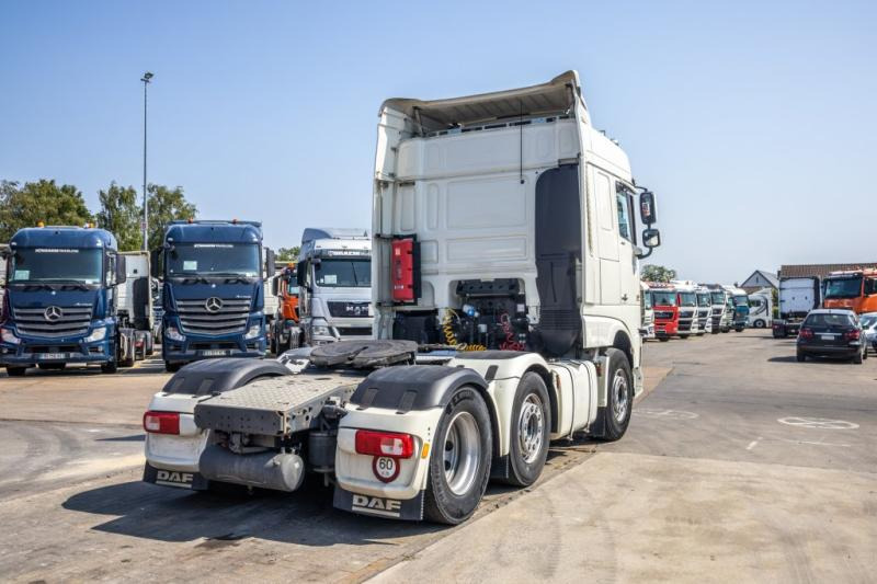 DAF XF 460-6X2-315 000 KM+ ADR - Cabeza tractora: foto 3 DAF XF 460-6X2-315 000 KM+ ADR - Cabeza tractora: foto 3