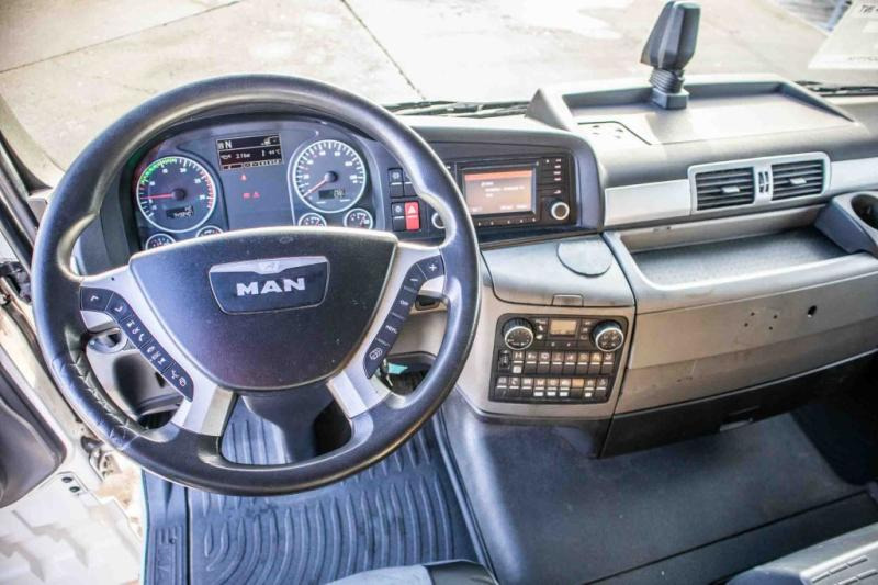 Foto del interior 1: Cabeza tractora MAN TGX 18.440 XLX BLS + INTARDER