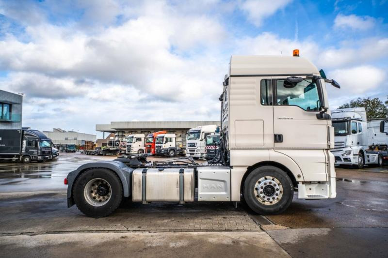 MAN TGX 18.470 XLX BLS+HYDR. - Cabeza tractora: foto 3 MAN TGX 18.470 XLX BLS+HYDR. - Cabeza tractora: foto 3