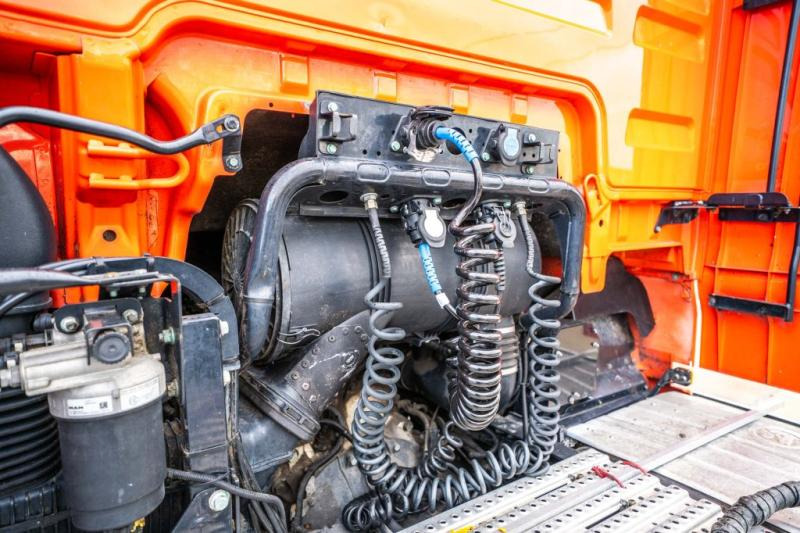 Leasing financiero de MAN TGX 18.470 XLX BLS+KIPHYDR. leasing MAN TGX 18.470 XLX BLS+KIPHYDR.: foto 8