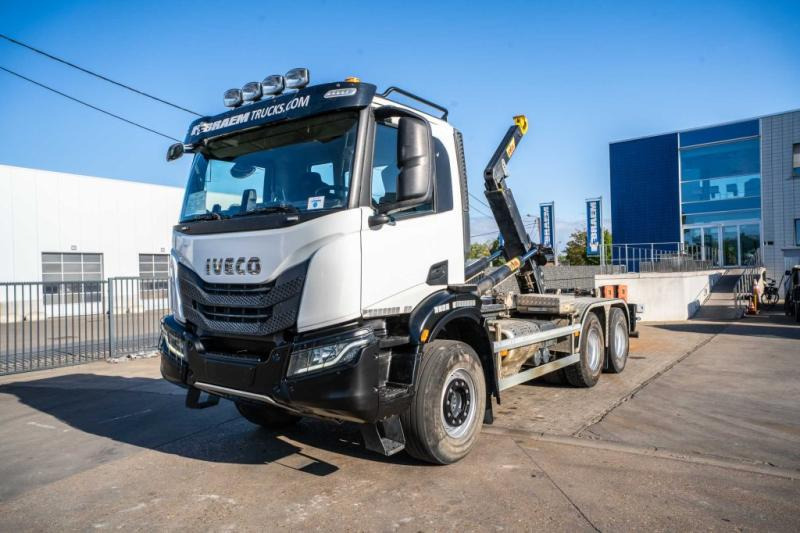 Iveco X-WAY 460 - HYVA - 91000 KM - Multibasculante camión: foto 1 Iveco X-WAY 460 - HYVA - 91000 KM - Multibasculante camión: foto 1