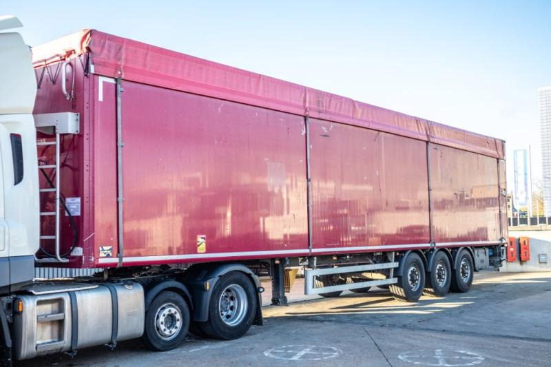 KRAKER WALKING FLOOR CF 200-92 m3 - Piso movil semirremolque: foto 1 KRAKER WALKING FLOOR CF 200-92 m3 - Piso movil semirremolque: foto 1