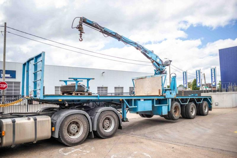Kennis KRAAN/CRANE/GRUE/KRAN - KENNIS 14 TON/M - Semirremolque plataforma/ Caja abierta: foto 1 Kennis KRAAN/CRANE/GRUE/KRAN - KENNIS 14 TON/M - Semirremolque plataforma/ Caja abierta: foto 1