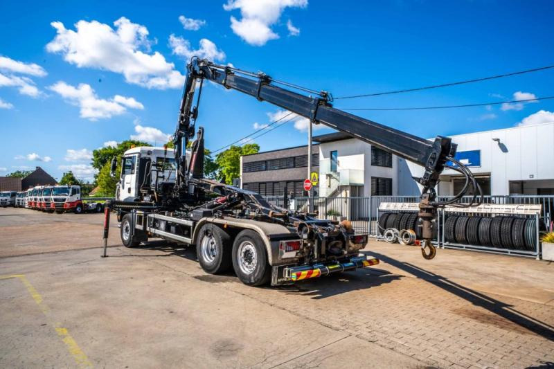 MAN TGA 26.320 BL -6X2-4+HIAB 122 E3 HIDUO - Multibasculante camión, Camión grúa: foto 5 MAN TGA 26.320 BL -6X2-4+HIAB 122 E3 HIDUO - Multibasculante camión, Camión grúa: foto 5