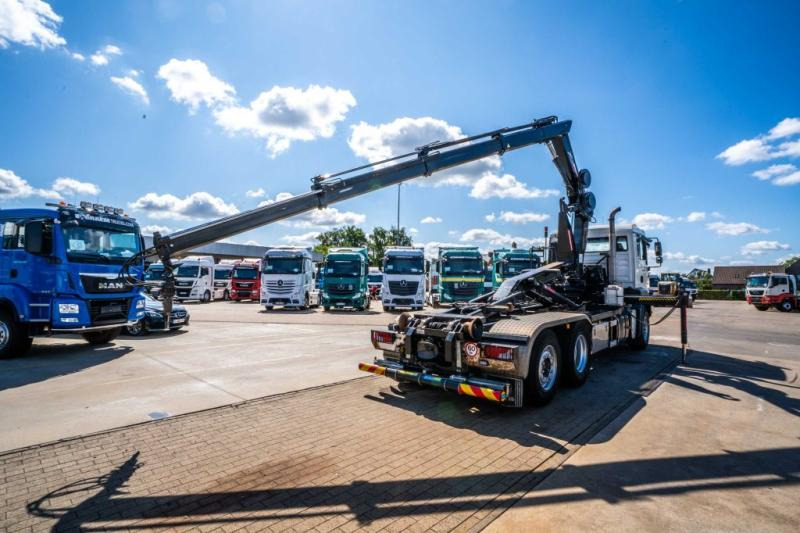 MAN TGA 26.320 BL -6X2-4+HIAB 122 E3 HIDUO - Multibasculante camión, Camión grúa: foto 4 MAN TGA 26.320 BL -6X2-4+HIAB 122 E3 HIDUO - Multibasculante camión, Camión grúa: foto 4