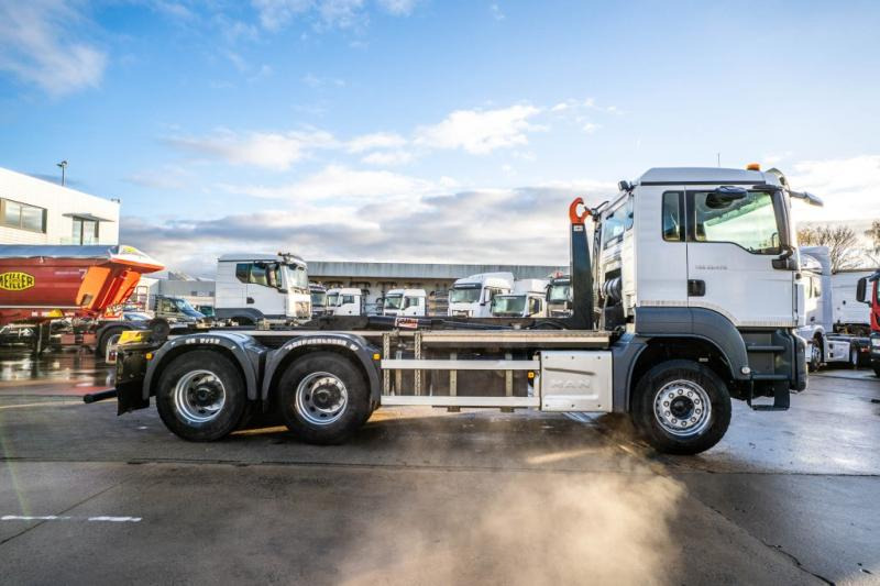 MAN TGS 33.470 BL - 64 456 KM - Multibasculante camión: foto 3 MAN TGS 33.470 BL - 64 456 KM - Multibasculante camión: foto 3