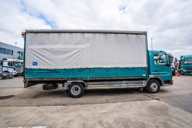Mercedes ATEGO 917 L - Camión lona: foto 4 Mercedes ATEGO 917 L - Camión lona: foto 4