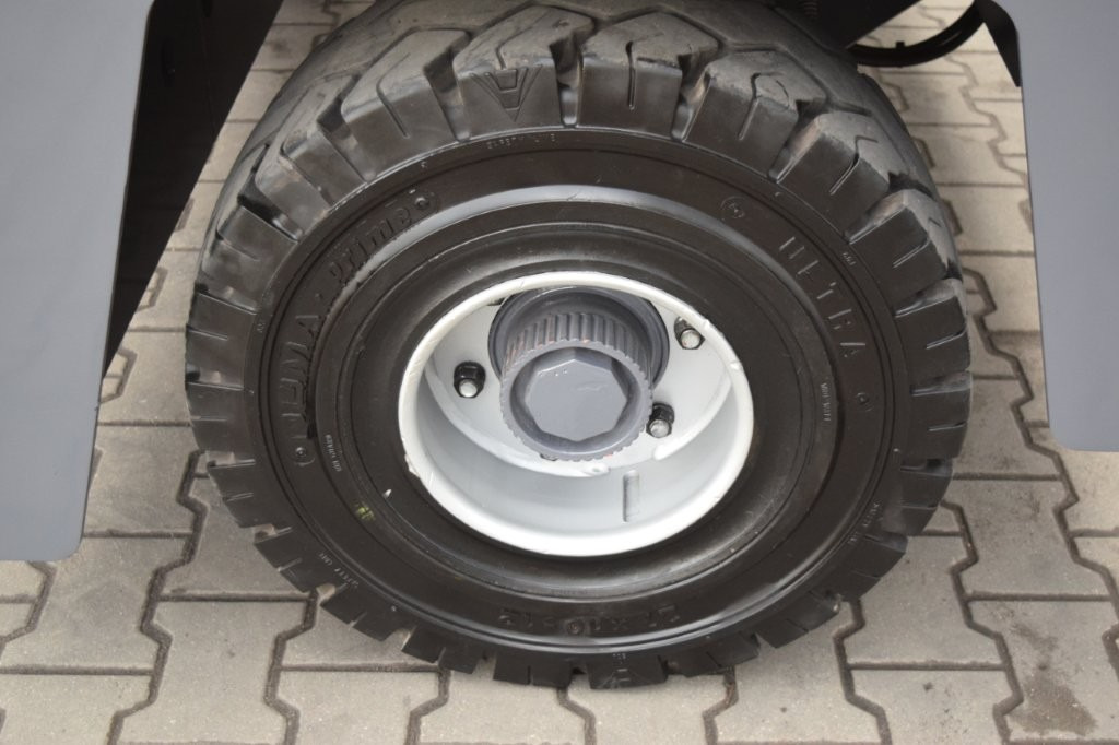 Baumann EHX40/14/60ST - TRIPLEX - Carretilla de carga lateral: foto 2 Baumann EHX40/14/60ST - TRIPLEX - Carretilla de carga lateral: foto 2