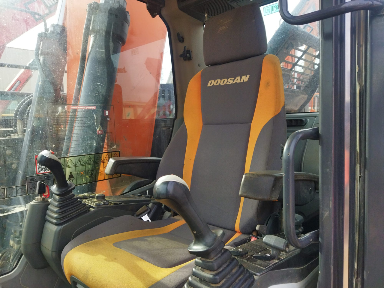 Excavadora de cadenas DOOSAN DX235LCR: foto 13