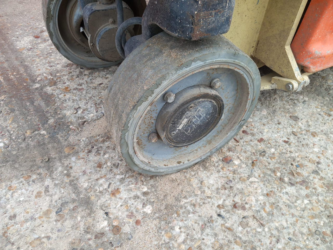 Plataforma de tijeras JLG 2030ES: foto 13