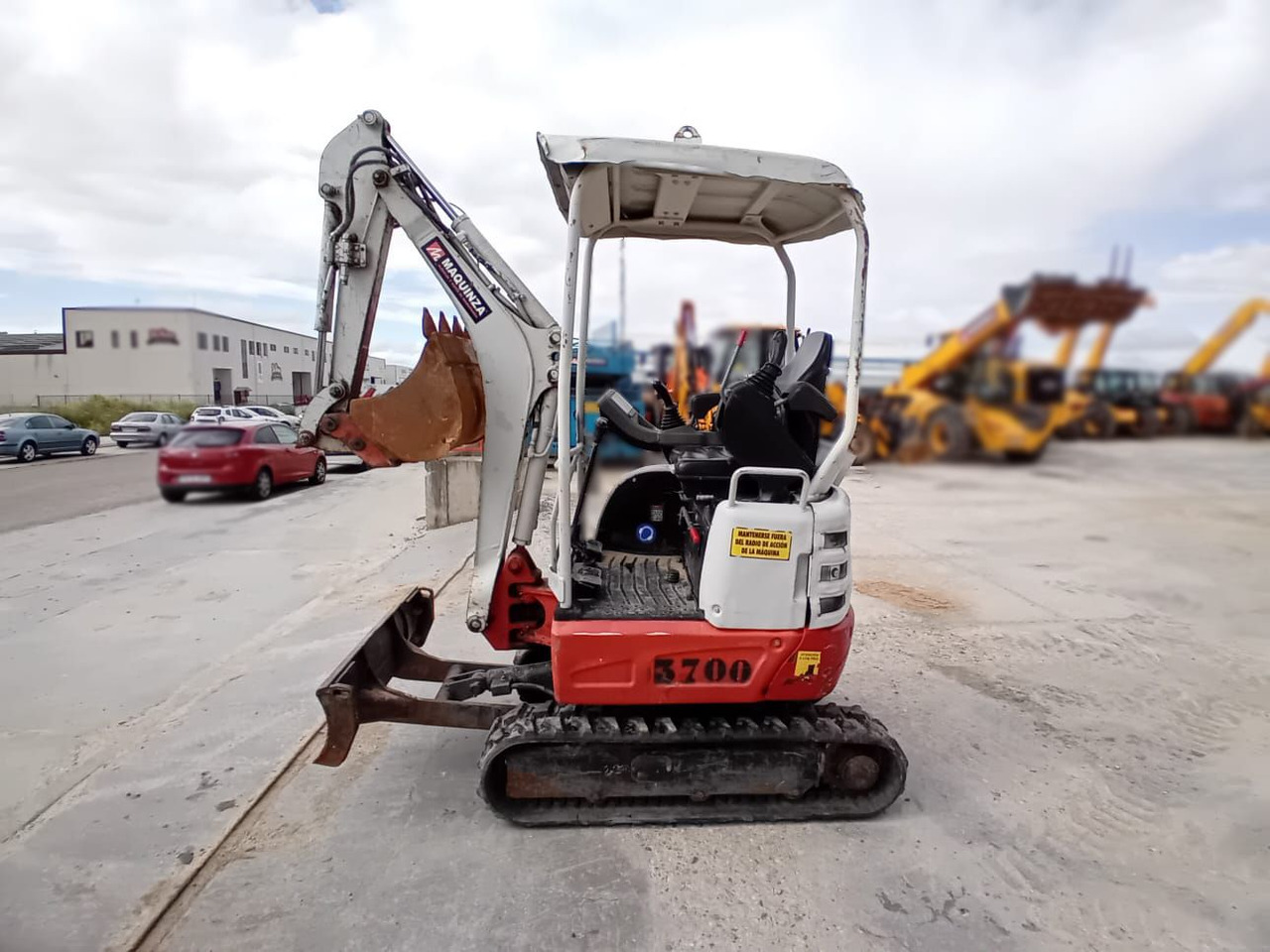 TAKEUCHI TB215R - Miniexcavadora: foto 1 TAKEUCHI TB215R - Miniexcavadora: foto 1
