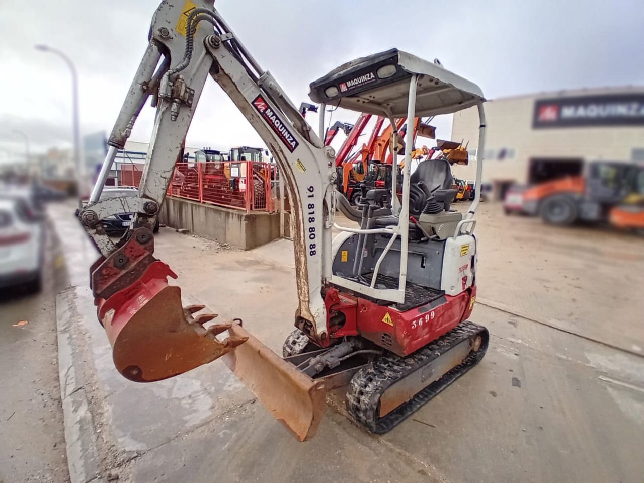 TAKEUCHI TB215R - Miniexcavadora: foto 5 TAKEUCHI TB215R - Miniexcavadora: foto 5