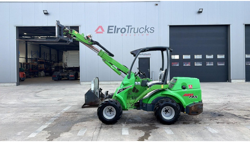 Minicargadora de cadenas Avant 745 TDL (BELGIAN MACHINE / TOP CONDITION / 4X4 OPTIDRIVE / INCL ATTACHMENTS): foto 7 Minicargadora de cadenas Avant 745 TDL (BELGIAN MACHINE / TOP CONDITION / 4X4 OPTIDRIVE / INCL ATTACHMENTS): foto 7