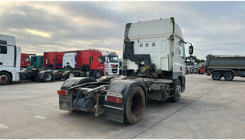 DAF 85 CF 410 (BOITE MANUELLE / MANUAL GEARBOX / GOOD CONDITION / BONNE ETAT) - Cabeza tractora: foto 5 DAF 85 CF 410 (BOITE MANUELLE / MANUAL GEARBOX / GOOD CONDITION / BONNE ETAT) - Cabeza tractora: foto 5