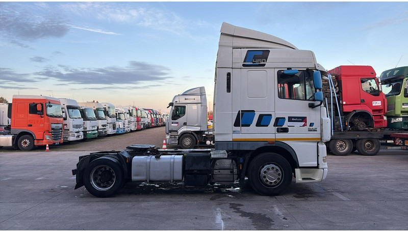 Leasing financiero de DAF XF 105.460 (BOITE MANUELLE / MANUAL GEARBOX) leasing DAF XF 105.460 (BOITE MANUELLE / MANUAL GEARBOX): foto 6 Leasing financiero de DAF XF 105.460 (BOITE MANUELLE / MANUAL GEARBOX) leasing DAF XF 105.460 (BOITE MANUELLE / MANUAL GEARBOX): foto 6