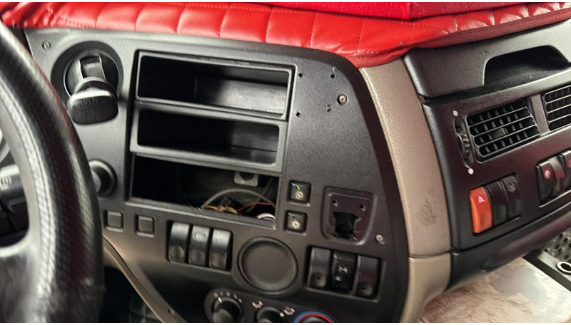 Cabeza tractora DAF XF 105.460 (BOITE MANUELLE / MANUAL GEARBOX): foto 15