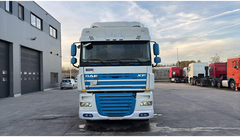 DAF XF 105.460 (BOITE MANUELLE / MANUAL GEARBOX) - Cabeza tractora: foto 2 DAF XF 105.460 (BOITE MANUELLE / MANUAL GEARBOX) - Cabeza tractora: foto 2