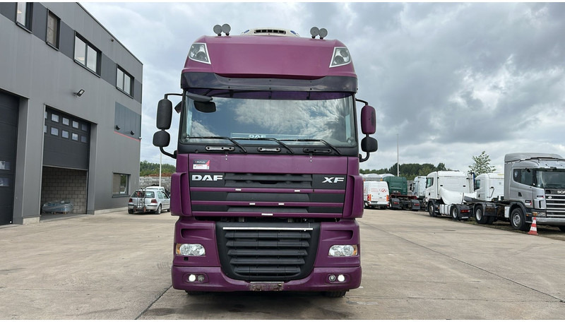 DAF XF 105.460 (BOITE MANUELLE / MANUAL GEARBOX / GOOD CONDITON) - Cabeza tractora: foto 2 DAF XF 105.460 (BOITE MANUELLE / MANUAL GEARBOX / GOOD CONDITON) - Cabeza tractora: foto 2