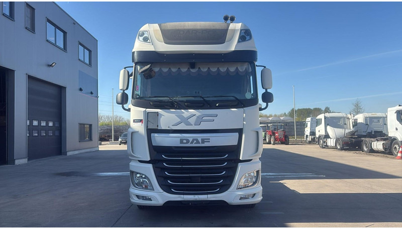 DAF XF 106.460 (BOITE MANUELLE / MANUAL GEARBOX) - Cabeza tractora: foto 2 DAF XF 106.460 (BOITE MANUELLE / MANUAL GEARBOX) - Cabeza tractora: foto 2