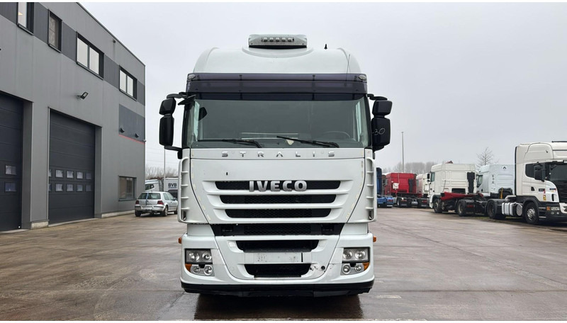 Iveco STRALIS 450 (MANUAL GEARBOX / BOITE MANUELLE) - Cabeza tractora: foto 2 Iveco STRALIS 450 (MANUAL GEARBOX / BOITE MANUELLE) - Cabeza tractora: foto 2