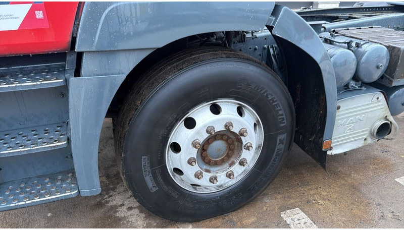 Cabeza tractora MAN 19.403 (6 CYLINDER / EURO 2 / MANUAL GEARBOX): foto 8 Cabeza tractora MAN 19.403 (6 CYLINDER / EURO 2 / MANUAL GEARBOX): foto 8