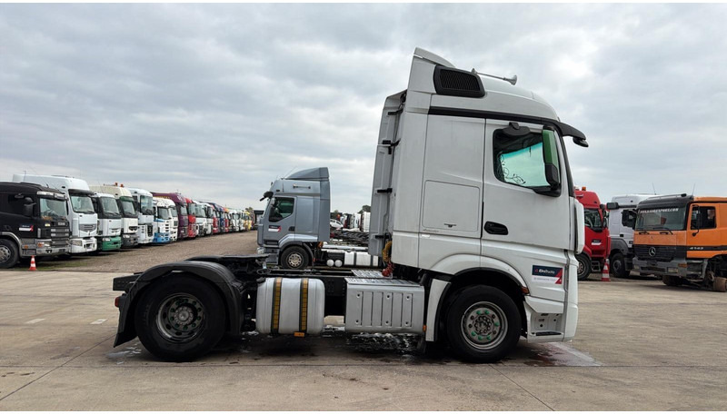 Mercedes-Benz Actros 1845 (GOOD CONDITION / PARFAIT ETAT / AIRCO / MP4) - Cabeza tractora: foto 3 Mercedes-Benz Actros 1845 (GOOD CONDITION / PARFAIT ETAT / AIRCO / MP4) - Cabeza tractora: foto 3