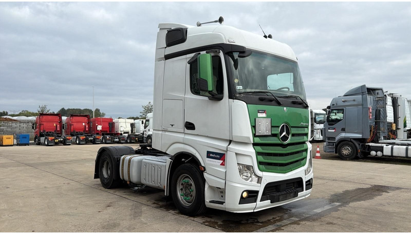 Mercedes-Benz Actros 1845 (GOOD CONDITION / PARFAIT ETAT / AIRCO / MP4) - Cabeza tractora: foto 2 Mercedes-Benz Actros 1845 (GOOD CONDITION / PARFAIT ETAT / AIRCO / MP4) - Cabeza tractora: foto 2