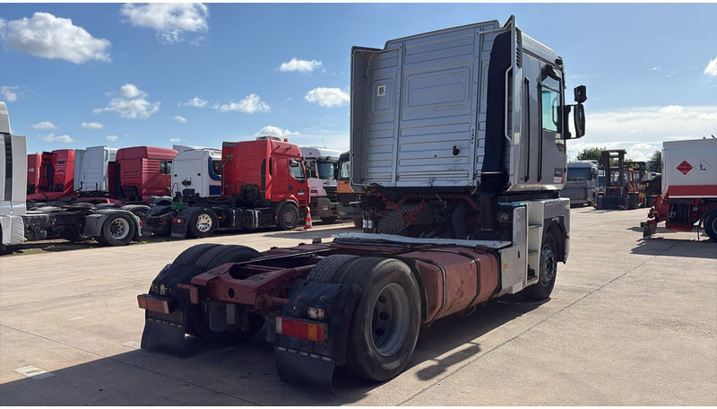 Renault Magnum 430 (POMPE MANUELLE / MANUAL PUMP / BOITE MANUELLE) - Cabeza tractora: foto 4 Renault Magnum 430 (POMPE MANUELLE / MANUAL PUMP / BOITE MANUELLE) - Cabeza tractora: foto 4