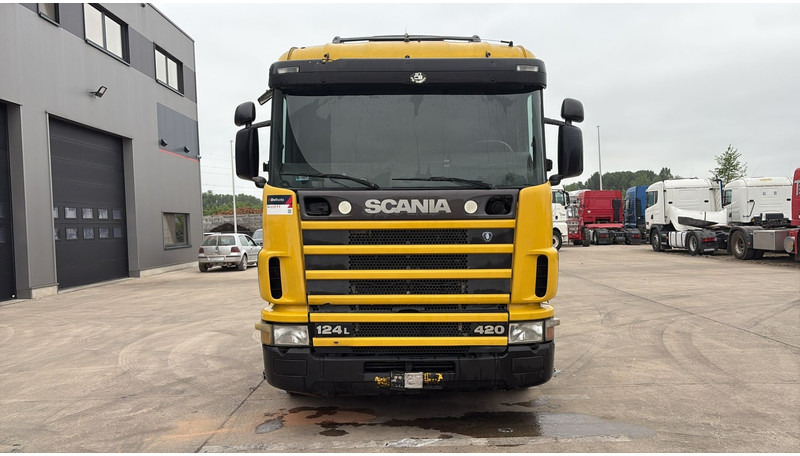 Scania 124-420 (6X2 / 8 TYRES / ORIGINAL TRACTOR UNIT / FRONT STEEL) - Cabeza tractora: foto 2 Scania 124-420 (6X2 / 8 TYRES / ORIGINAL TRACTOR UNIT / FRONT STEEL) - Cabeza tractora: foto 2