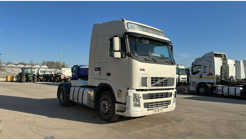 Volvo FH 400 (MANUAL GEARBOX / BOITE MANUELLE / CLEAN CHASSIS / EURO 5) - Cabeza tractora: foto 3 Volvo FH 400 (MANUAL GEARBOX / BOITE MANUELLE / CLEAN CHASSIS / EURO 5) - Cabeza tractora: foto 3