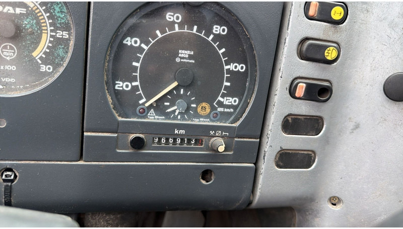 Limpieza de alcantarillado DAF 75 ATI 270 (10500 L / MANUAL PUMP / MANUAL GEARBOX / STEEL SUSP. / LAMES / POMPE MANUELLE): foto 18