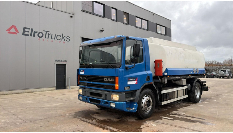 DAF CF 75.290 (15000L / 2 COMPARTIMENTS / MANUAL PUMP / EURO 2 / MANUAL GEARBOX) - Cisterna camión: foto 1 DAF CF 75.290 (15000L / 2 COMPARTIMENTS / MANUAL PUMP / EURO 2 / MANUAL GEARBOX) - Cisterna camión: foto 1