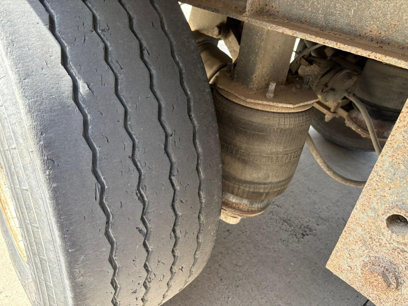 Volquete semirremolque Fruehauf ONCRK22-110A (REMORQUE FRANCAIS / FRENCH TRAILER / DRUM BRAKES / FREINS TAMBOURS): foto 9 Volquete semirremolque Fruehauf ONCRK22-110A (REMORQUE FRANCAIS / FRENCH TRAILER / DRUM BRAKES / FREINS TAMBOURS): foto 9