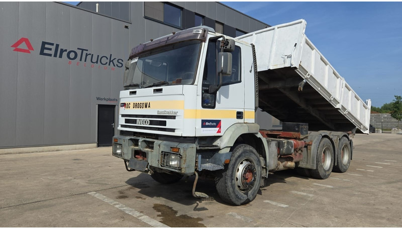 Iveco Eurotrakker 260 E 37 (POMPE MANUELLE / MANUAL PUMP / BOITE MANUELLE / GRAND PONT / LAMES) - Volquete camión: foto 1 Iveco Eurotrakker 260 E 37 (POMPE MANUELLE / MANUAL PUMP / BOITE MANUELLE / GRAND PONT / LAMES) - Volquete camión: foto 1