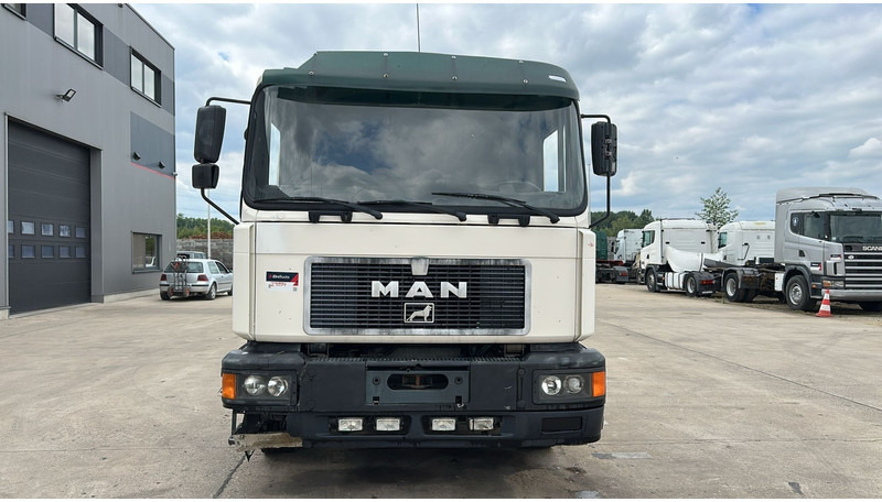 MAN 26.312 (6 CYLINDER / 6X2 / BELGIAN TRUCK IN GOOD CONDITION) - Chasis camión: foto 2 MAN 26.312 (6 CYLINDER / 6X2 / BELGIAN TRUCK IN GOOD CONDITION) - Chasis camión: foto 2