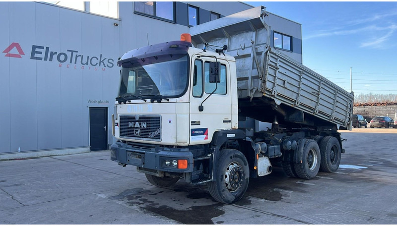 MAN 27.402 (6 CYLINDER / LAMES / STEEL SUSP. / BIG AXLE / EURO 2) - Volquete camión: foto 1 MAN 27.402 (6 CYLINDER / LAMES / STEEL SUSP. / BIG AXLE / EURO 2) - Volquete camión: foto 1