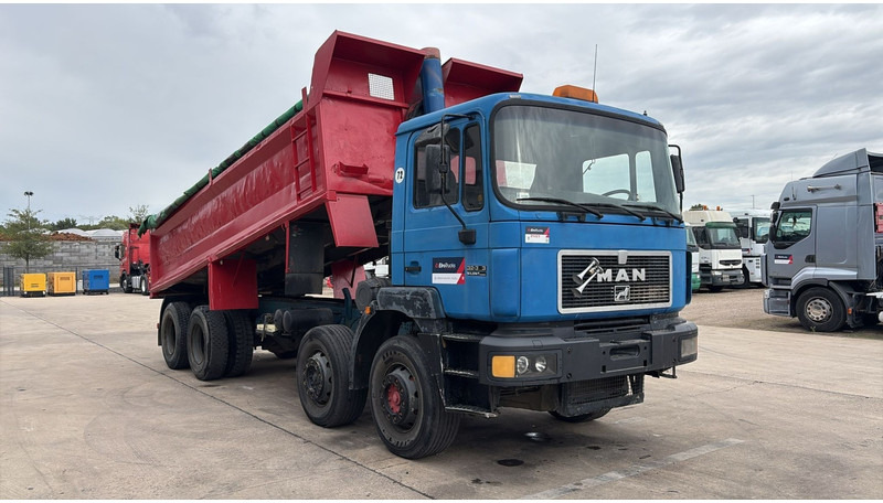 MAN 32.343 (LAMES / STEEL SUSP. / 8X4 / GRAND PONT / BIG AXLE) - Volquete camión: foto 2 MAN 32.343 (LAMES / STEEL SUSP. / 8X4 / GRAND PONT / BIG AXLE) - Volquete camión: foto 2