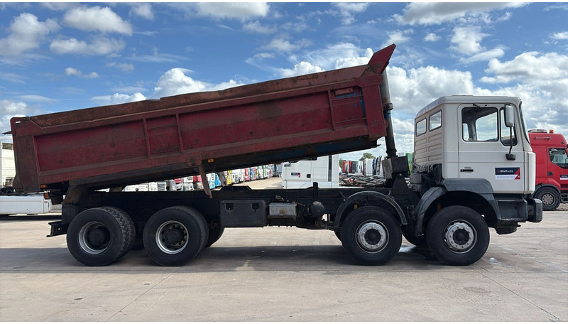 MAN 35.372 (MANUAL PUMP / 6 CYLINDER / BIG AXLE / STEEL SUSP.) - Volquete camión: foto 3 MAN 35.372 (MANUAL PUMP / 6 CYLINDER / BIG AXLE / STEEL SUSP.) - Volquete camión: foto 3
