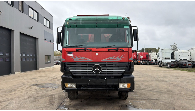 Mercedes-Benz Actros 4143 (GRAND PONT / BOITE MANUELLE / LAMES / 8X4 / STEEL SUSP.) - Volquete camión: foto 2 Mercedes-Benz Actros 4143 (GRAND PONT / BOITE MANUELLE / LAMES / 8X4 / STEEL SUSP.) - Volquete camión: foto 2