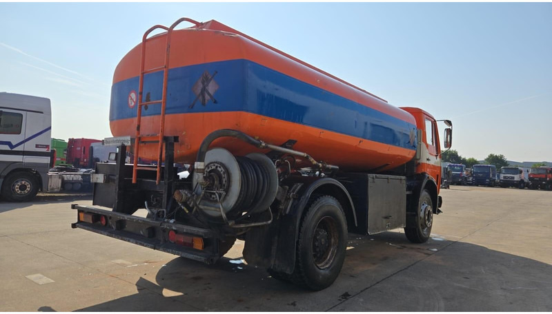 Mercedes-Benz SK 1619 (12.400L / GERMAN TRUCK / CAMION ALLEMAGNE / LAMES / GRAND PONT / V6) - Cisterna camión: foto 5 Mercedes-Benz SK 1619 (12.400L / GERMAN TRUCK / CAMION ALLEMAGNE / LAMES / GRAND PONT / V6) - Cisterna camión: foto 5